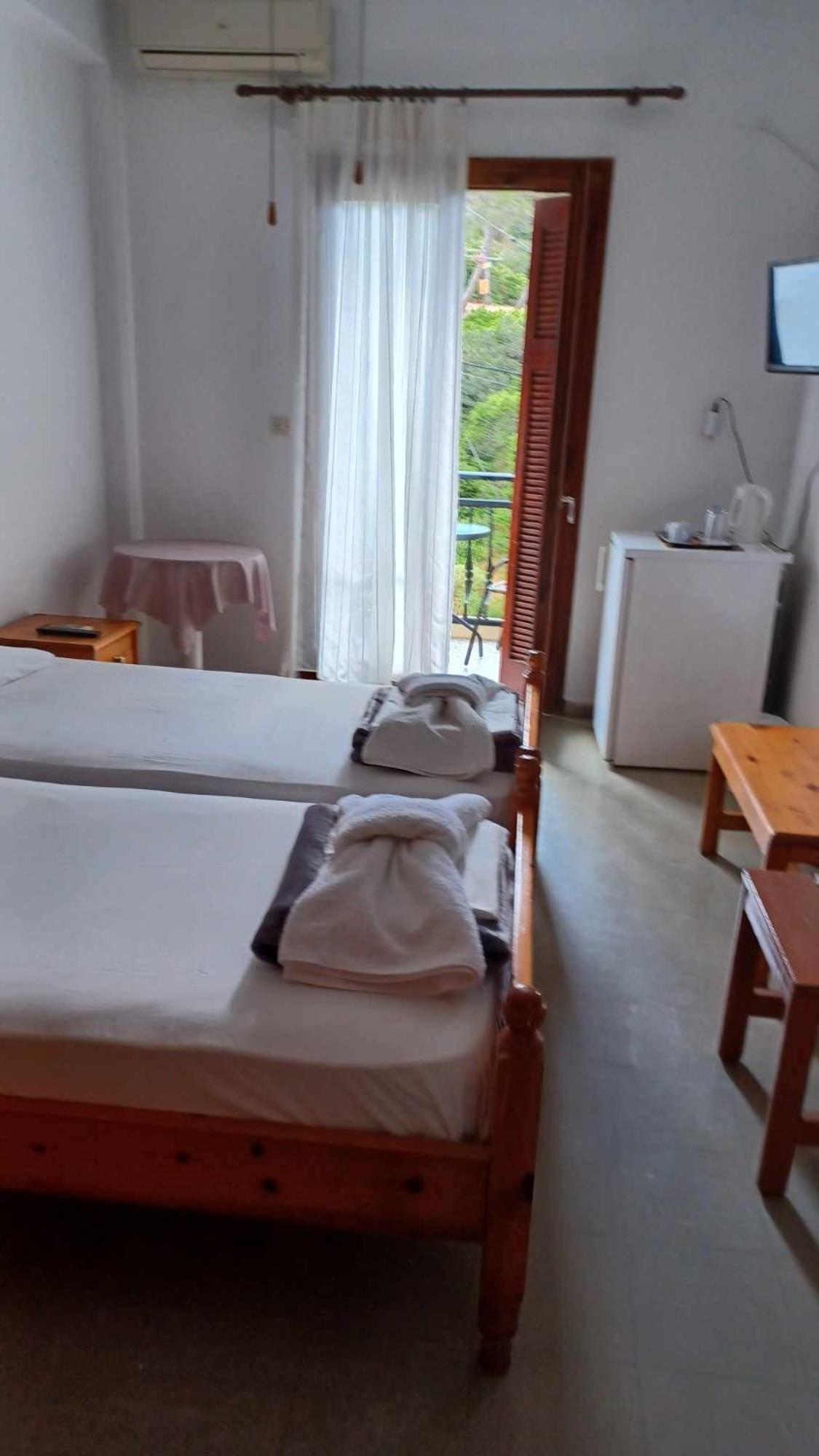 Hotel Rena Agios Kirykos  Bagian luar foto