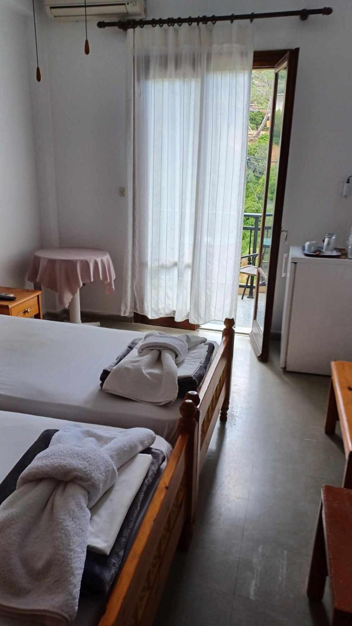Hotel Rena Agios Kirykos  Bagian luar foto
