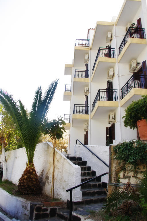 Hotel Rena Agios Kirykos  Bagian luar foto
